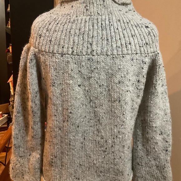 “Fisherman out of Ireland” 100% wool, made in Ireland sweater. - Picture 2 of 11